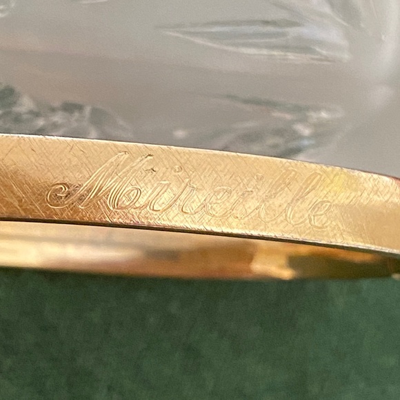 M I R E I L L E - 12K Gold Filled Bangle Bracelet - Picture 14 of 16